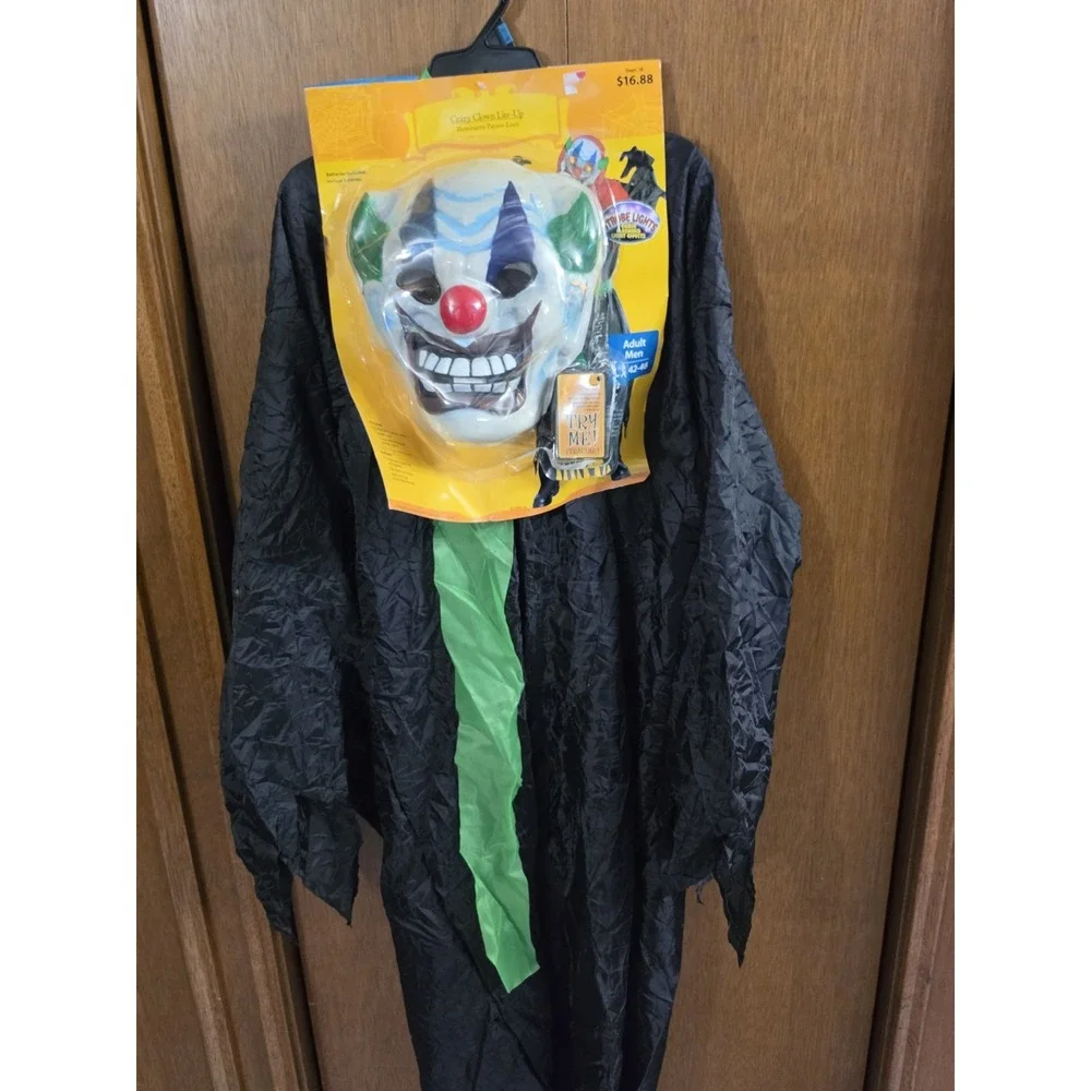 New Old Stock Crazy Clown Lite Up Eyes Mens XL